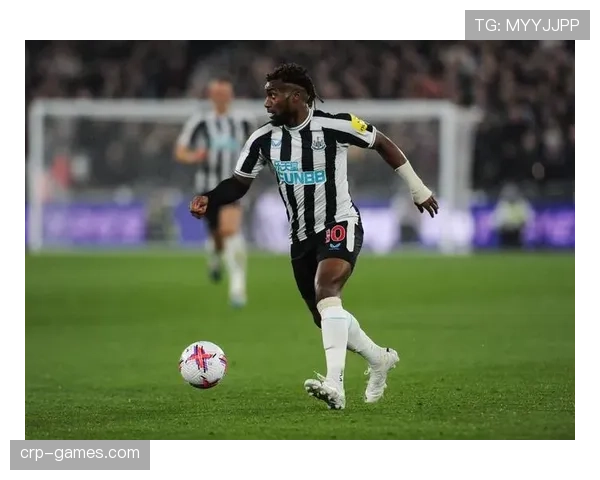 纽卡斯尔联英超表现稳健，竞争力提升引关注